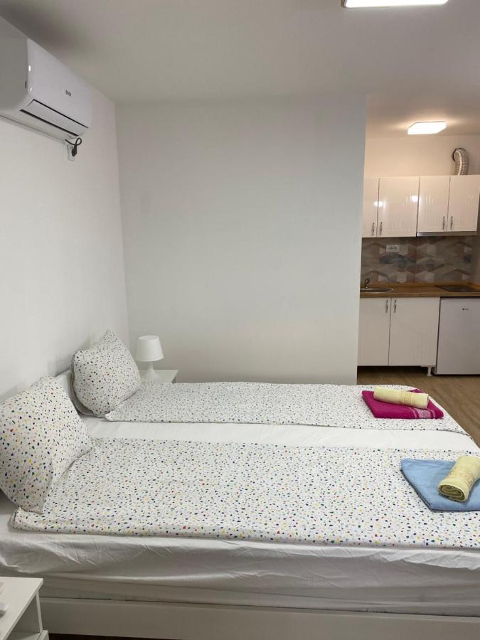 Garden Apartmani 3 Belgrado Exterior foto