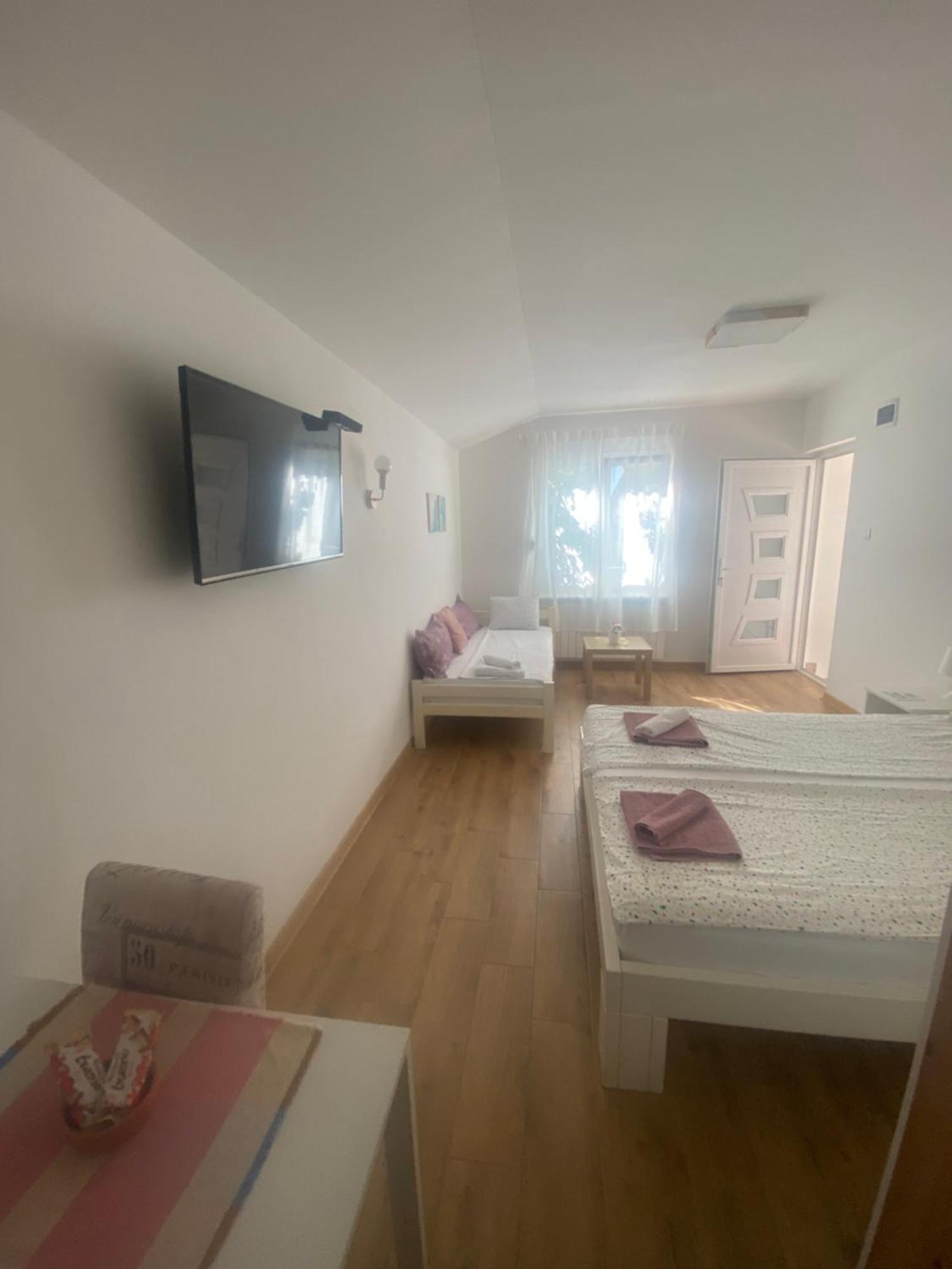 Garden Apartmani 3 Belgrado Exterior foto